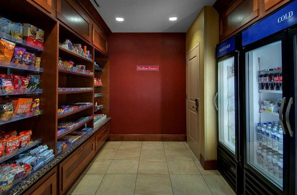 Hilton Garden Inn Milwaukee Airport Съоръжения снимка