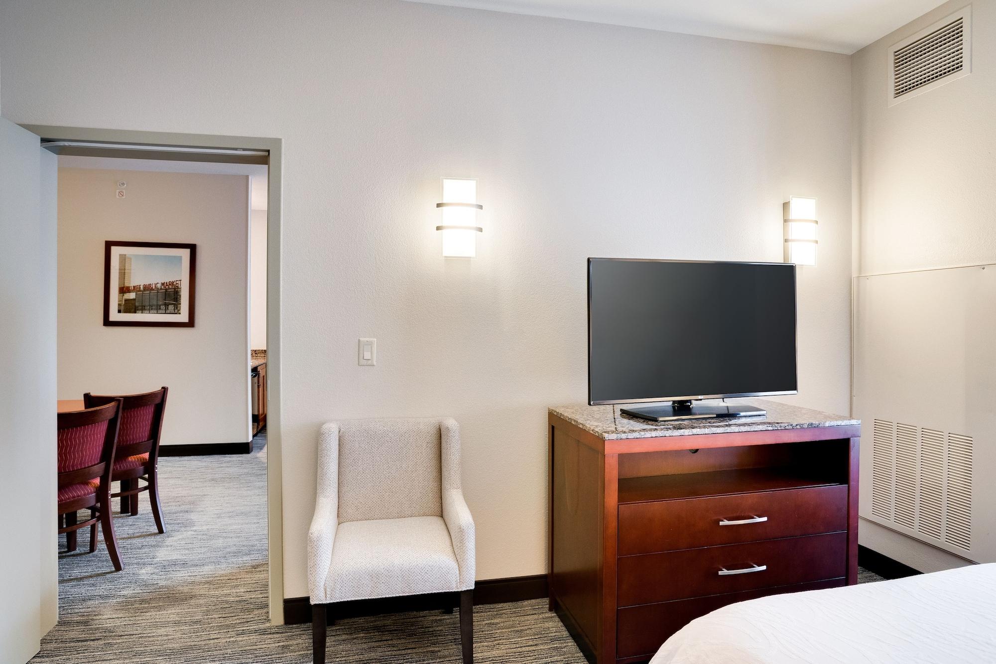 Hilton Garden Inn Milwaukee Airport Екстериор снимка