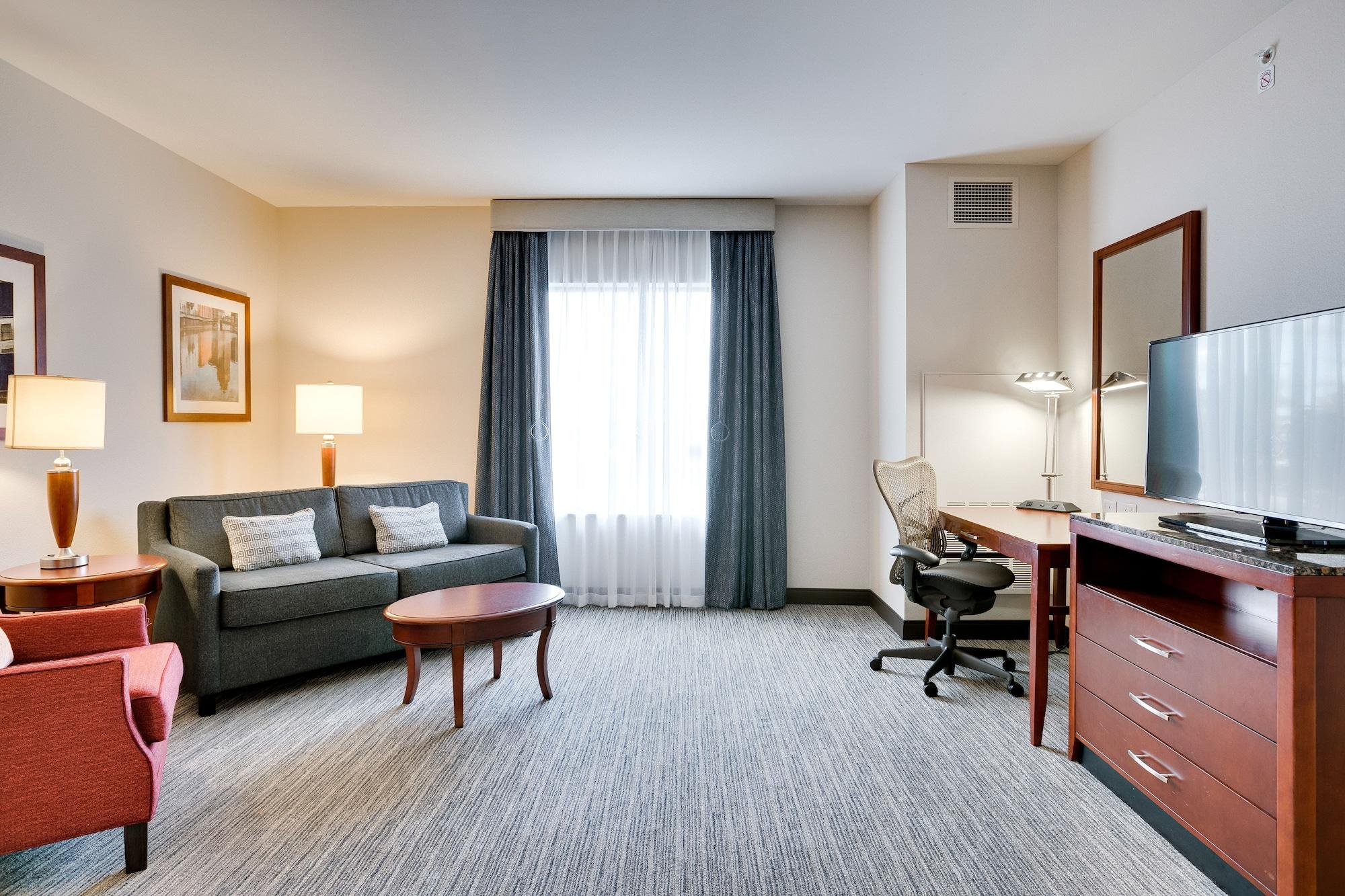 Hilton Garden Inn Milwaukee Airport Екстериор снимка