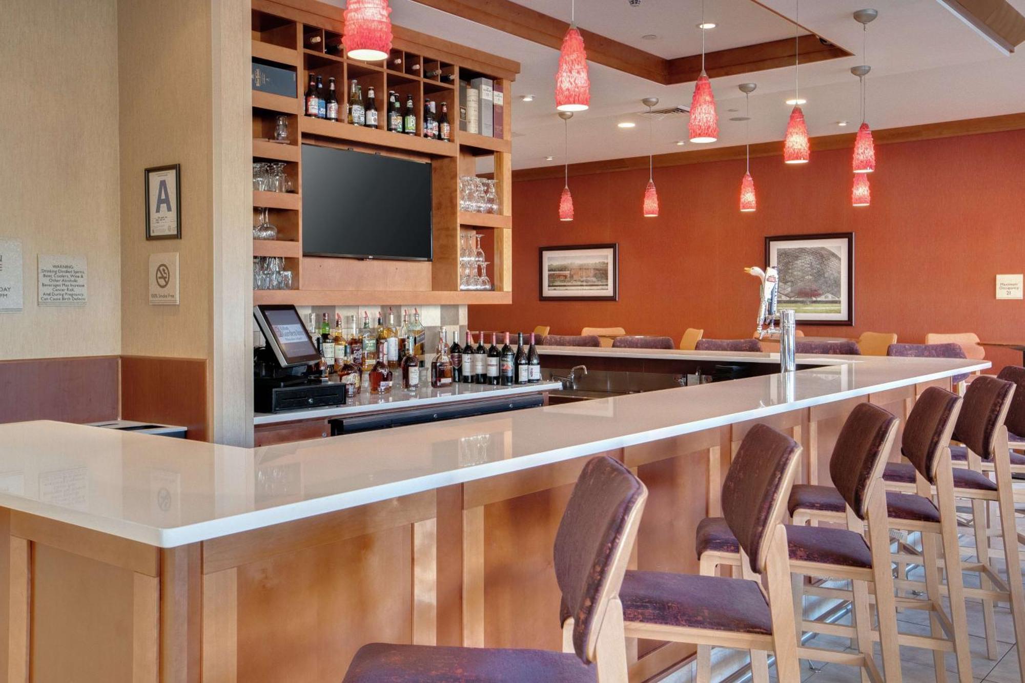 Hilton Garden Inn Milwaukee Airport Екстериор снимка