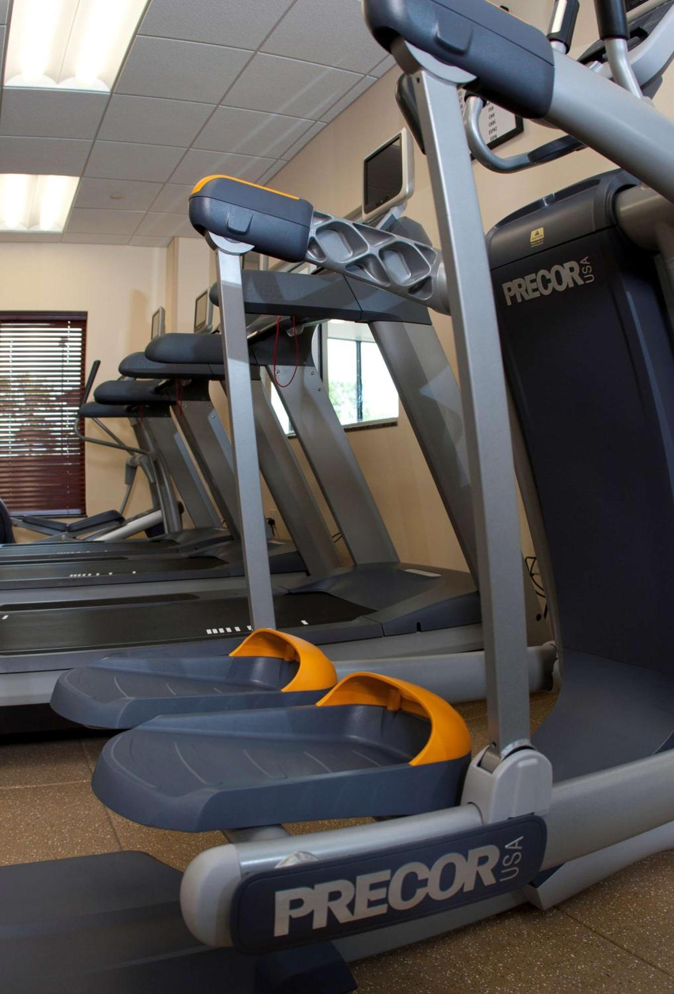 Hilton Garden Inn Milwaukee Airport Съоръжения снимка