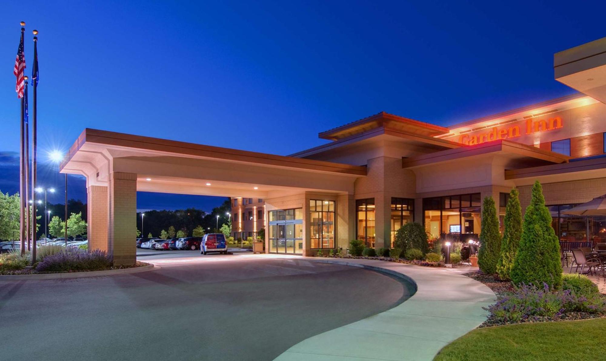 Hilton Garden Inn Milwaukee Airport Екстериор снимка
