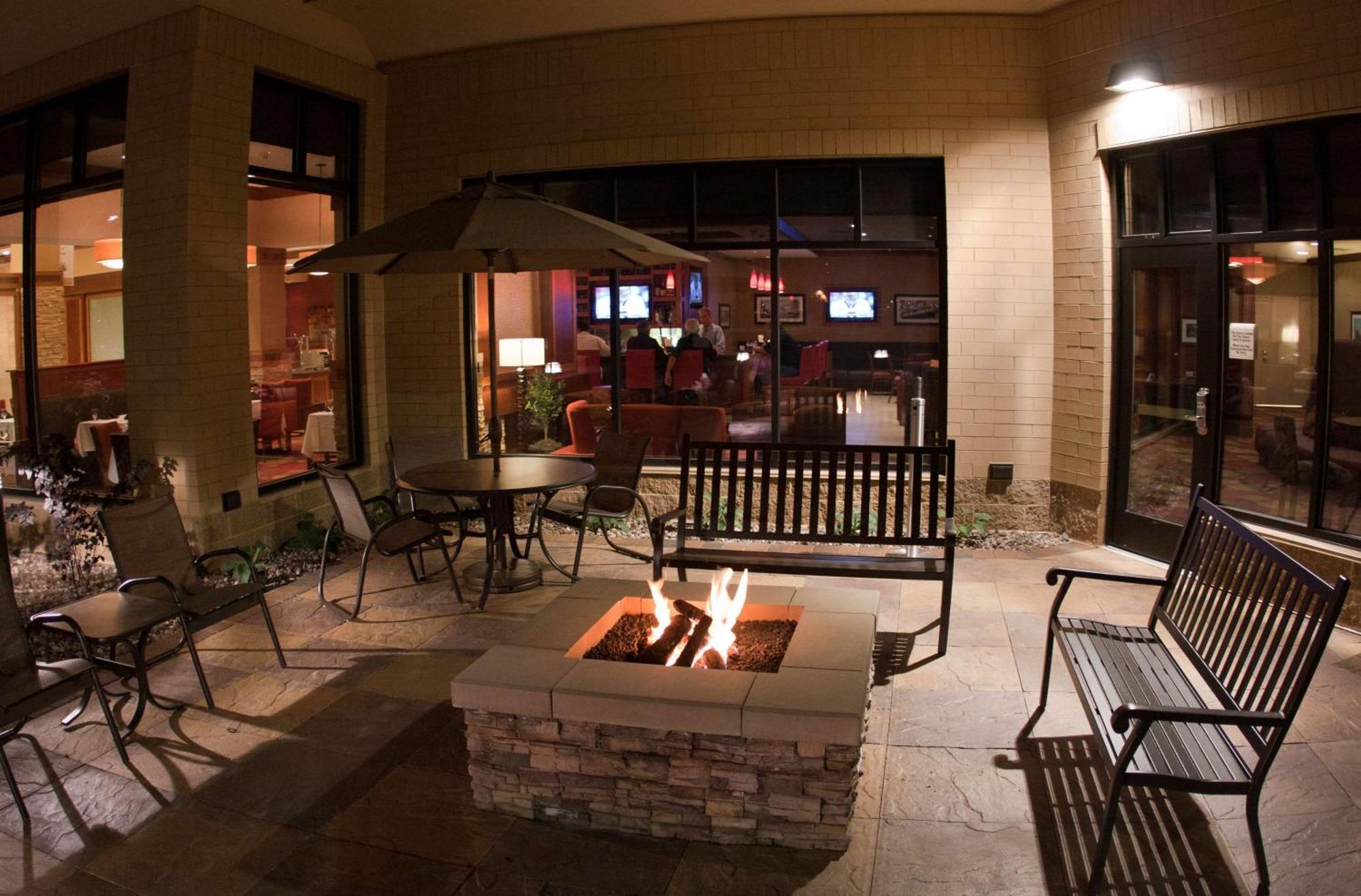 Hilton Garden Inn Milwaukee Airport Екстериор снимка