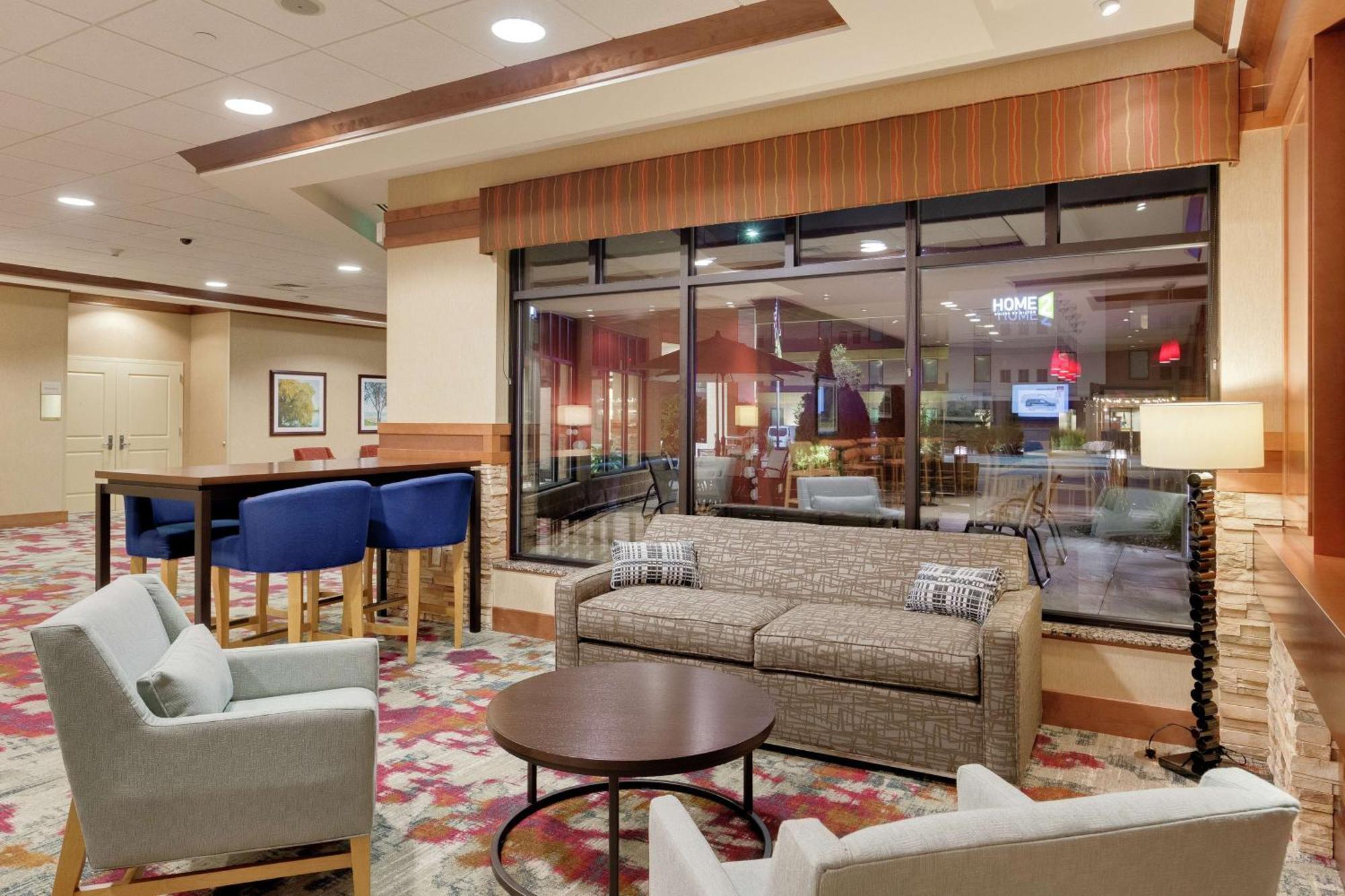 Hilton Garden Inn Milwaukee Airport Екстериор снимка