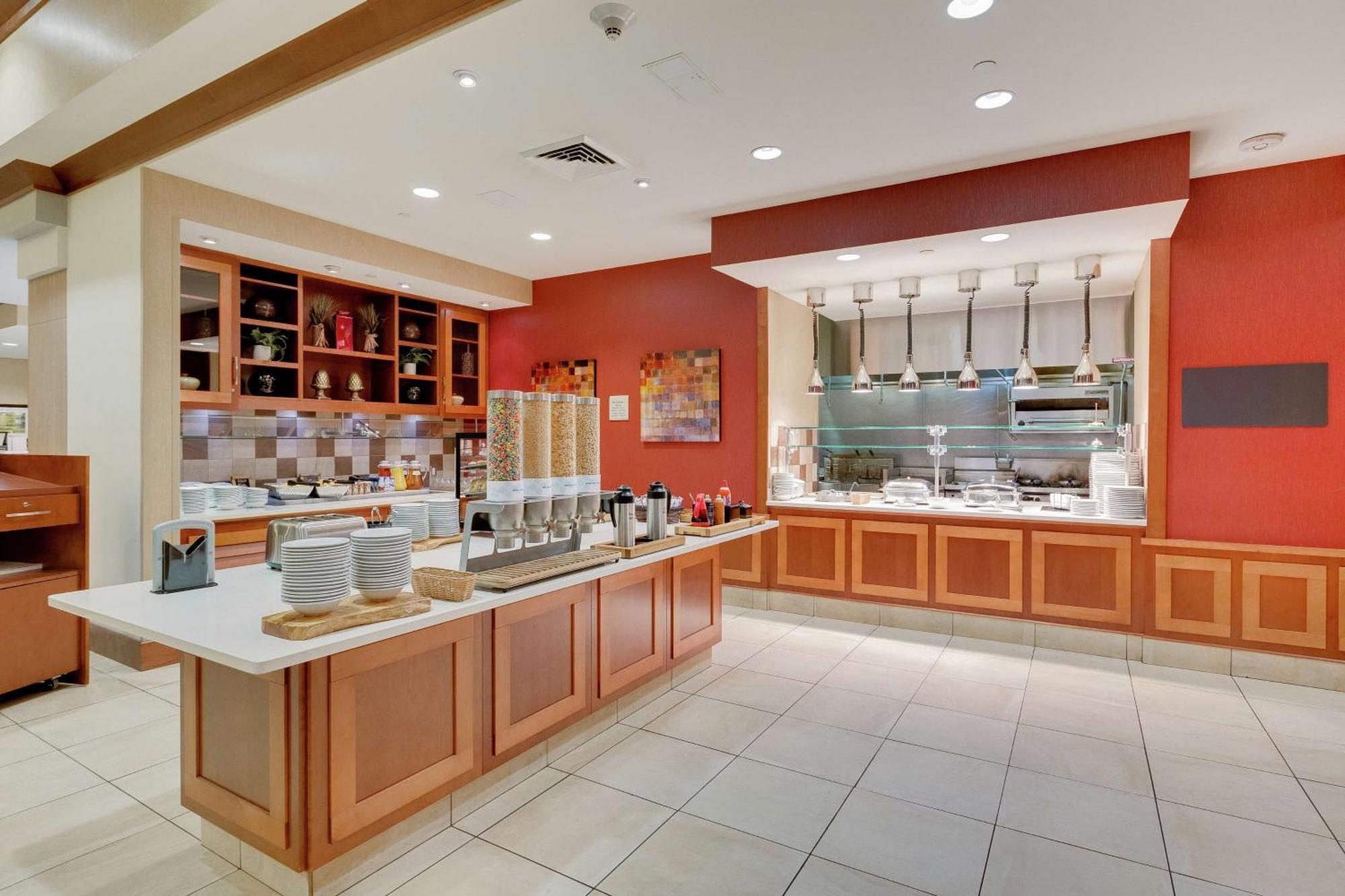 Hilton Garden Inn Milwaukee Airport Екстериор снимка