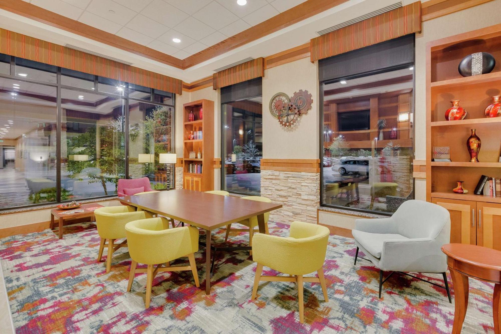 Hilton Garden Inn Milwaukee Airport Екстериор снимка