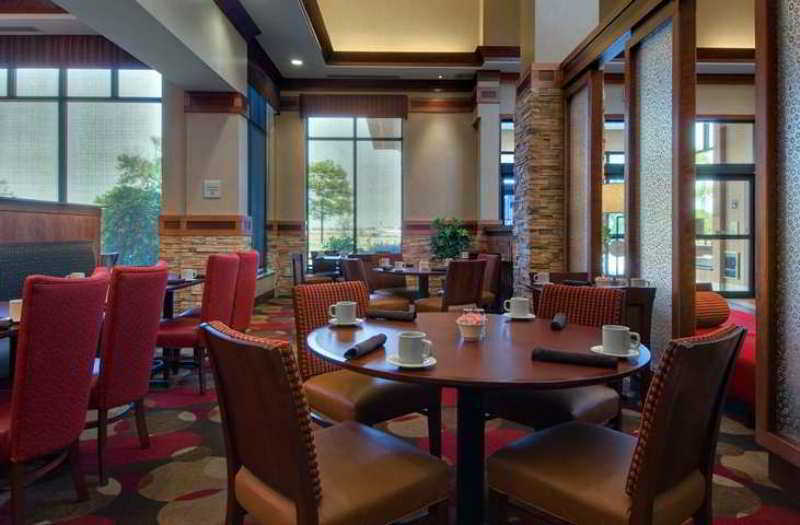 Hilton Garden Inn Milwaukee Airport Ресторант снимка