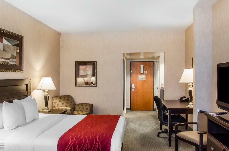 Hilton Garden Inn Milwaukee Airport Екстериор снимка